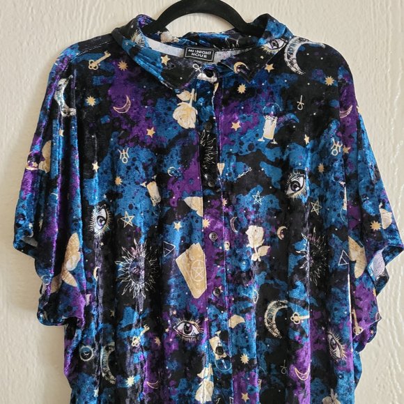 Hot Topic Tops - Hot Topic - Mystical Symbols Velvet Top